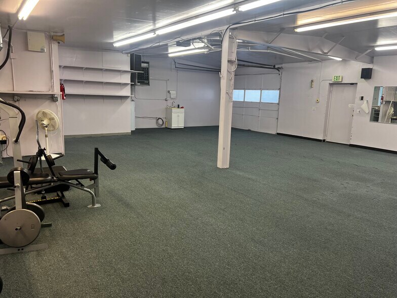 More Photos Of 633 Kimbark St, Longmont Storefront Retail Office For Lease