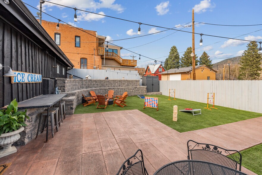 More Photos Of 120 S 3rd St, Victor Restaurant For Sale