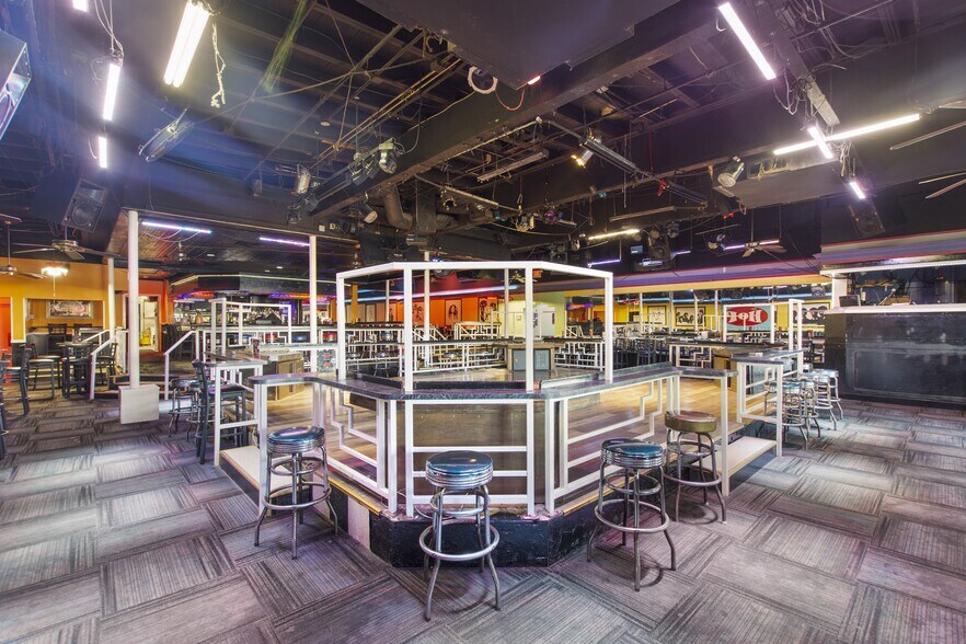 More Photos Of 17886 Tx-3, Webster Bar For Sale