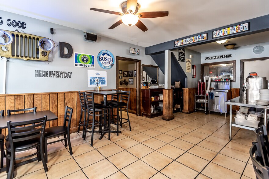 More Photos Of 5527 Oregonia Rd, Oregonia Restaurant For Sale