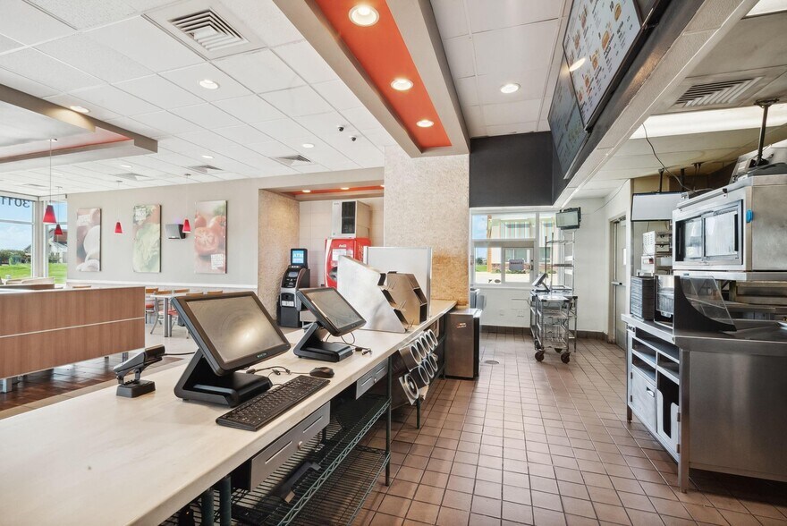 More Photos Of 3011 W Washington St, Stephenville Fast Food For Sale