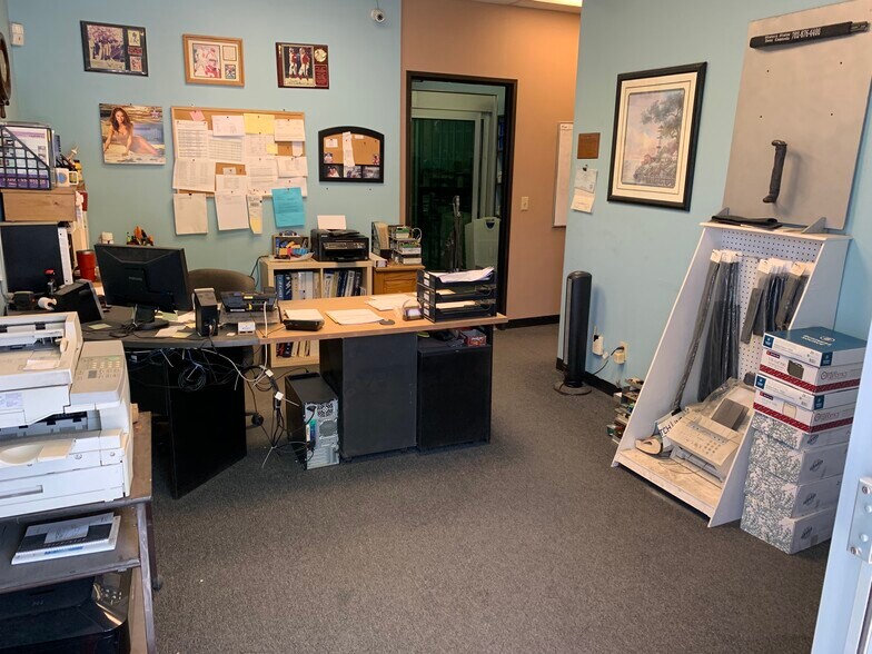 More Photos Of 4364 E Alexander Rd, Las Vegas Warehouse For Lease