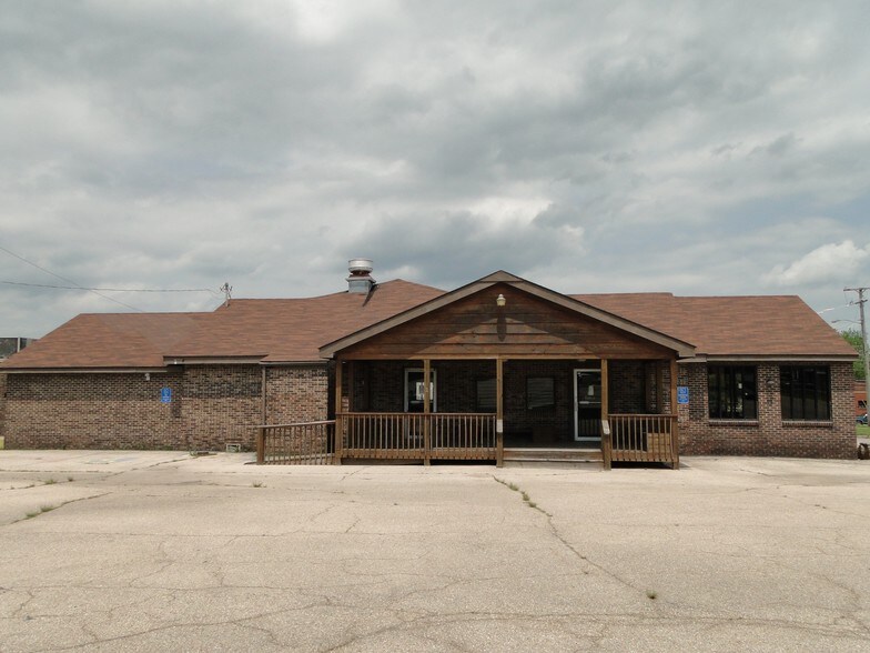 More Photos Of 1 S Main St, Salem Restaurant For Sale