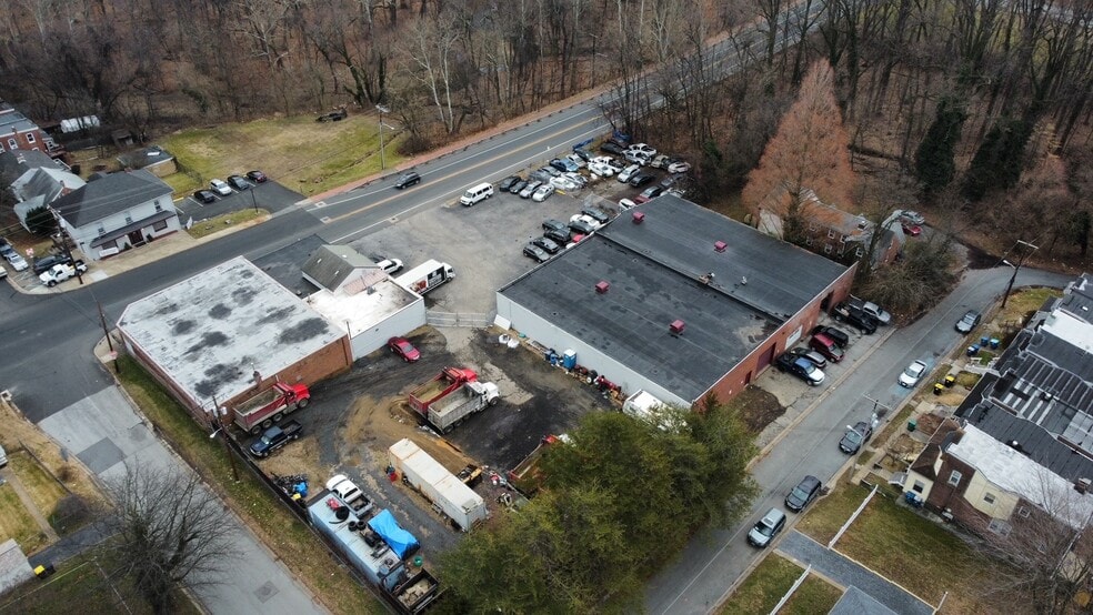 More Photos Of 100 E Lea Blvd, Wilmington Warehouse For Sale