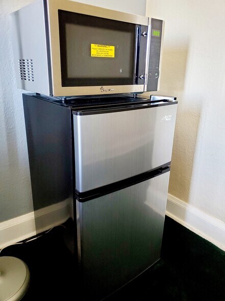 More Photos Of 925 1st Ave, Monte Vista Hotel For Sale