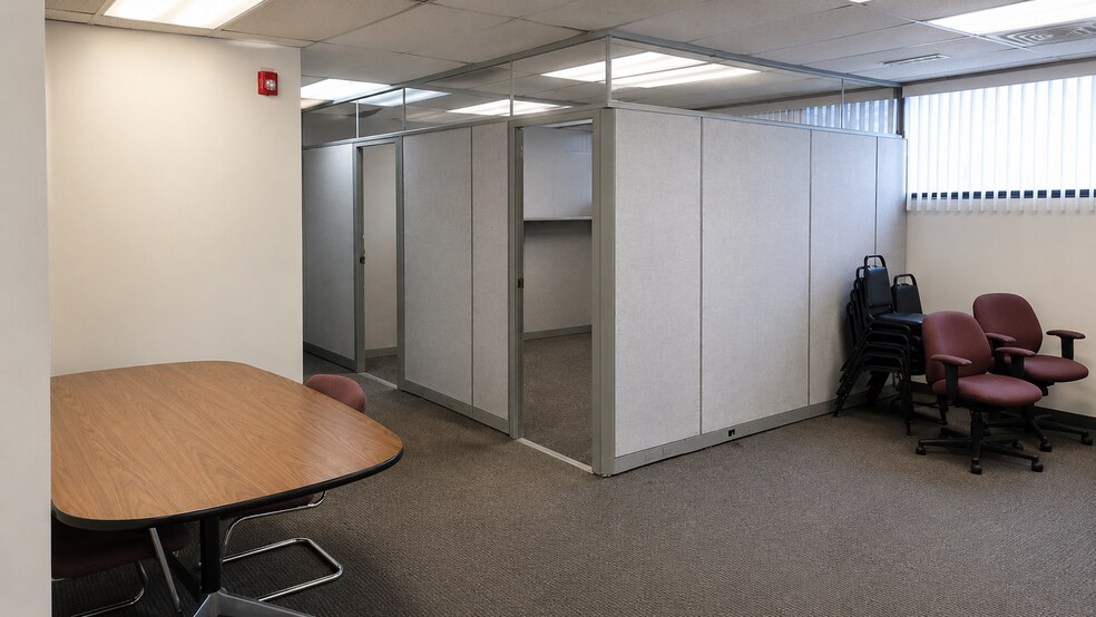 More Photos Of 13600 Triadelphia Rd, Glenelg Office For Lease