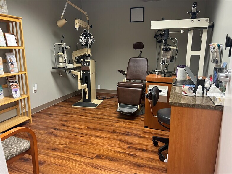 More Photos Of 860 E Swedesford Rd, Wayne Medical For Sale