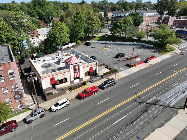 More Photos Of 585 Cedar Ln, Teaneck Fast Food For Lease