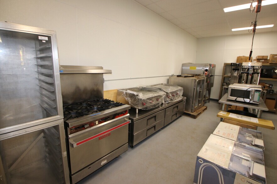 More Photos Of 401 E 5th St, Canton Restaurant For Sale