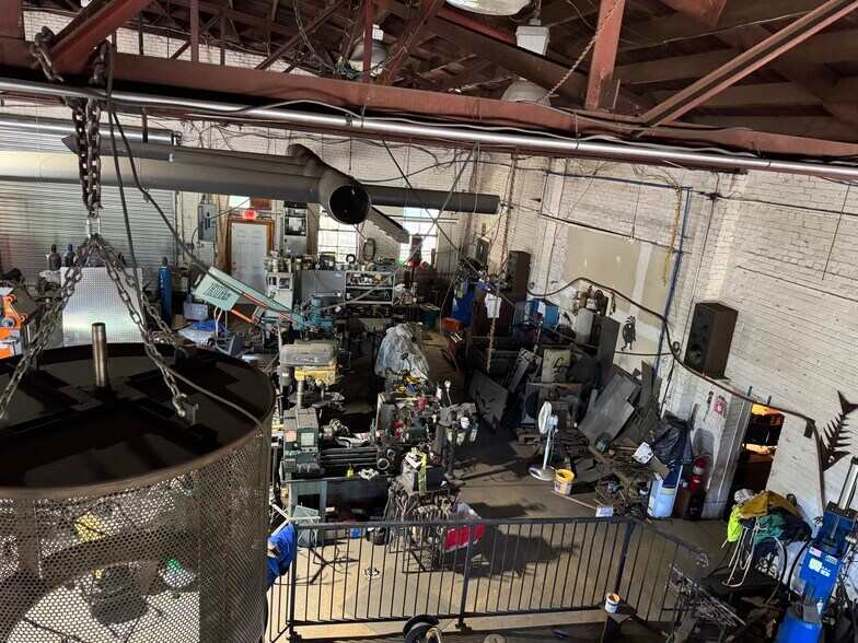 More Photos Of 307 S US-29, Hogansville Showroom For Sale