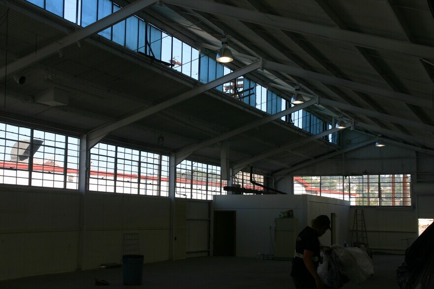 More Photos Of 2910 Humboldt St, Los Angeles Warehouse For Lease