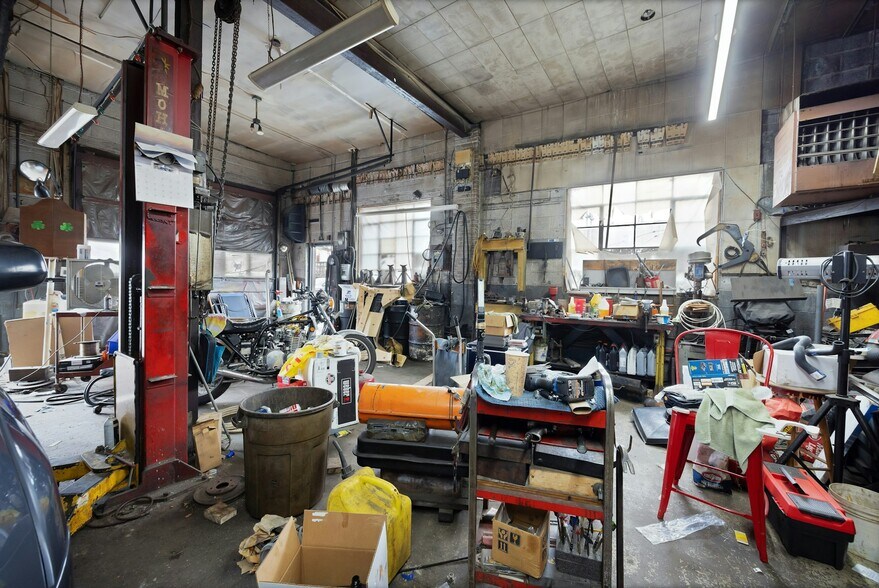 More Photos Of 18 McDermott Pl, Bergenfield Industrial For Sale