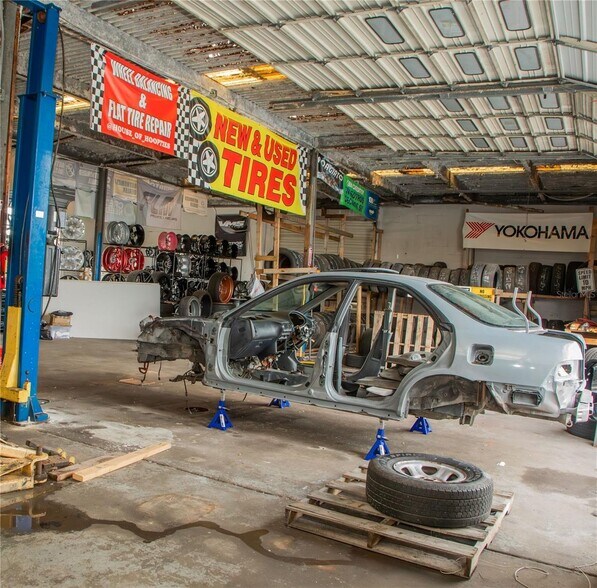 More Photos Of 242 S Scenic Hwy, Lake Wales Auto Repair For Sale