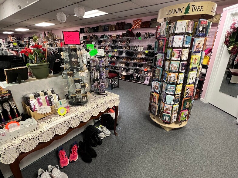 More Photos Of 584 E Main St, Canfield Storefront Retail Office For Sale