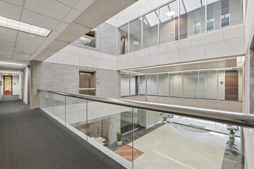 More Photos Of 3027 Marina Bay Dr, League City Office For Lease