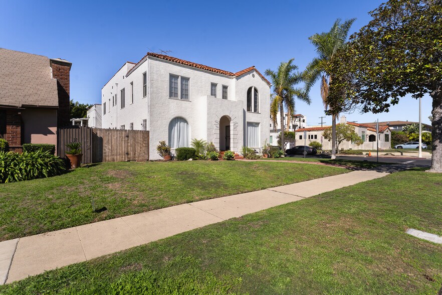 More Photos Of 1601-16031/2 S Hayworth Ave, Los Angeles Apartments For Sale