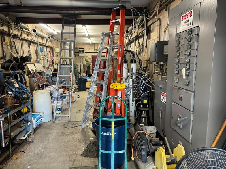 More Photos Of 2208 W Springfield Ave, Champaign General Retail For Sale