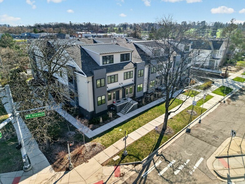 More Photos Of 830 Henry St, Ann Arbor Apartments For Sale