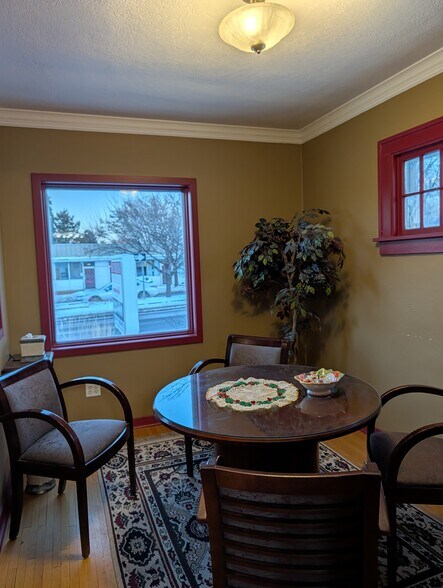 More Photos Of 1069 Robert St S, West Saint Paul Coworking Space