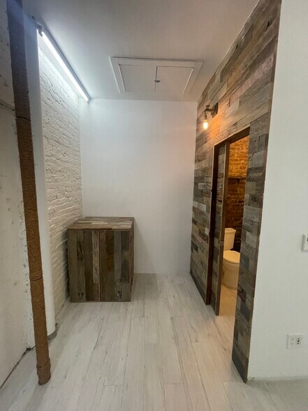 More Photos Of 38 Orchard St, New York Apartments For Lease