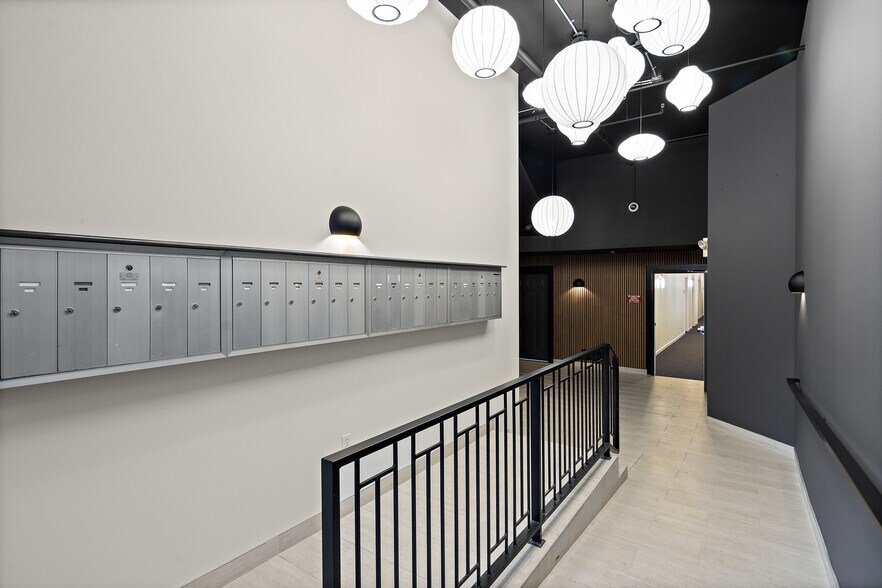 More Photos Of 711 N 35th St, Seattle Apartments For Lease