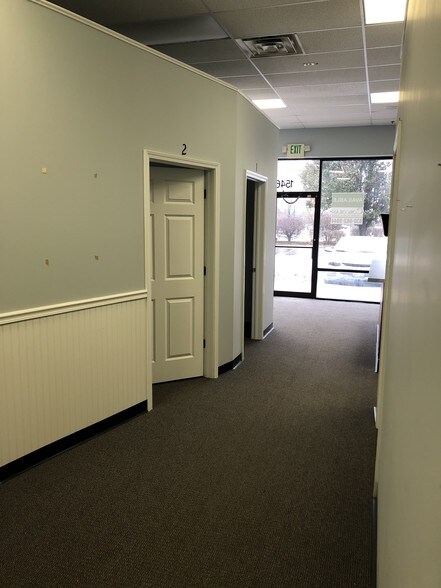 More Photos Of 1532-1552 E Algonquin Rd, Algonquin Unknown For Lease