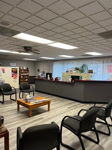 More Photos Of 4711 Mission Rd, Mission Office For Sale