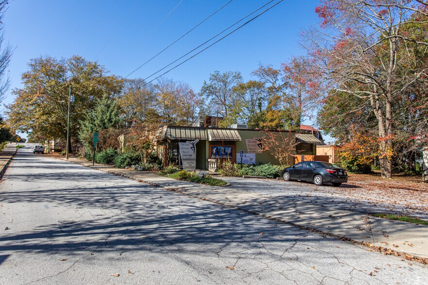 More Photos Of 102 Church St, Decatur Land For Sale