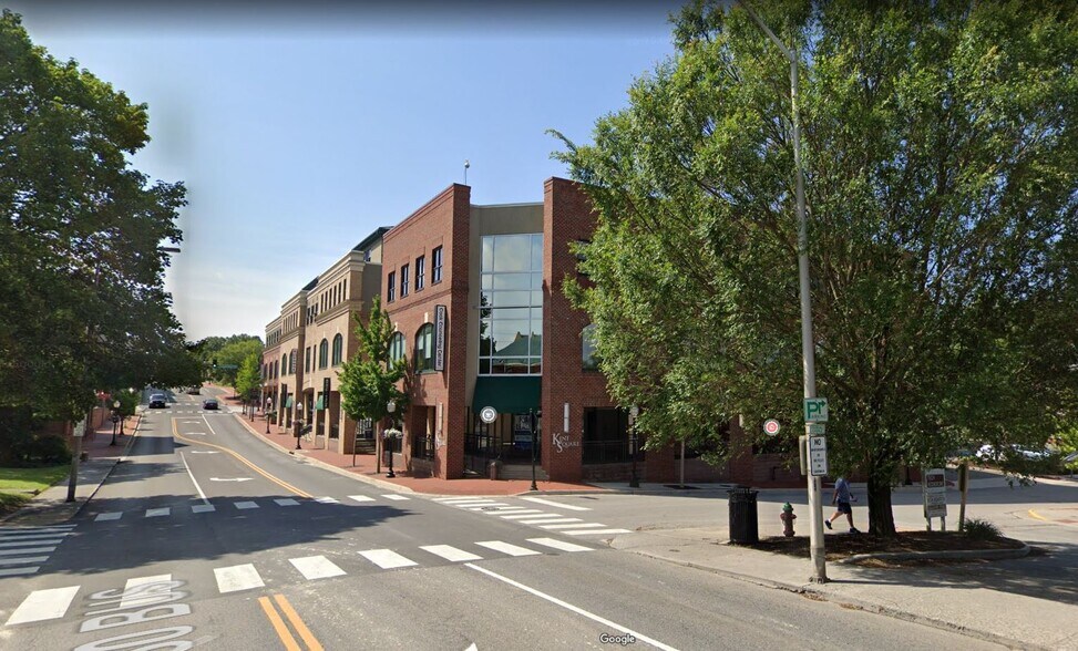 More Photos Of 202 S Main St, Blacksburg Apartments For Lease