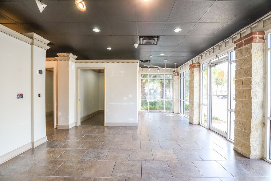 More Photos Of 3545 SW 34th St, Gainesville Unknown For Lease