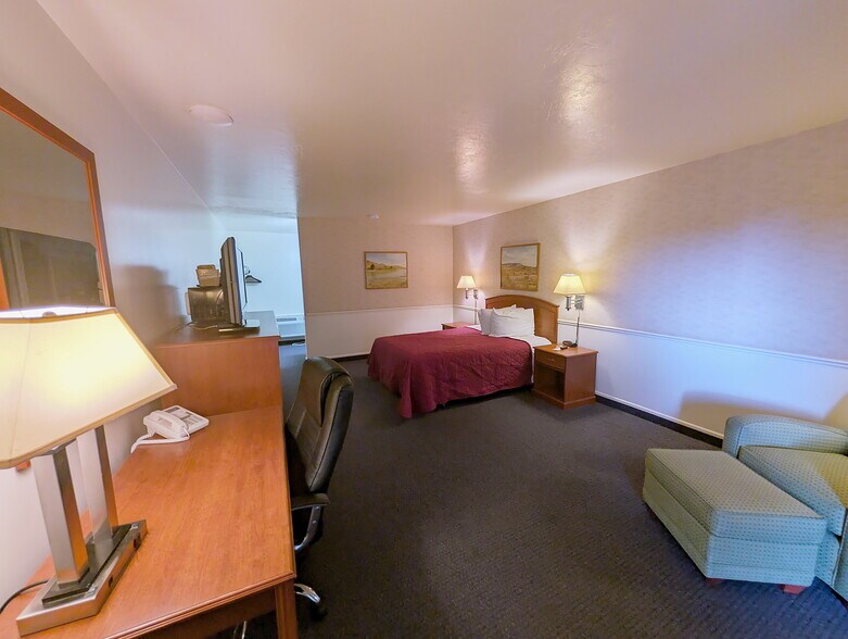 More Photos Of 145 N Main St, Manti Hotel For Sale
