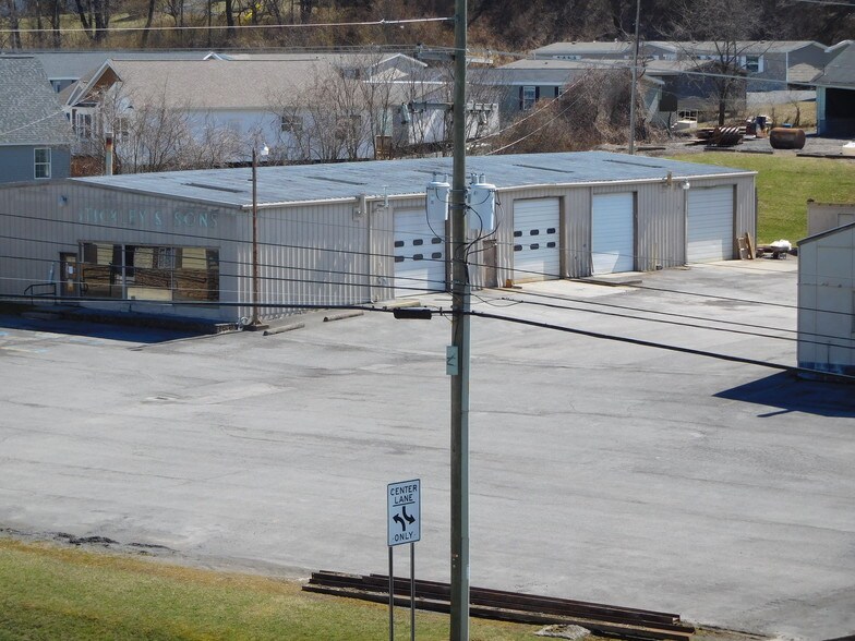 More Photos Of 69 Middletown Rd, Fairmont Manufacturing For Sale
