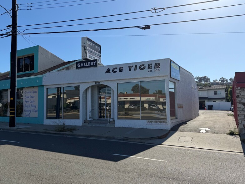 Primary Photo Of 24411 Hawthorne Blvd, Torrance Storefront For Sale