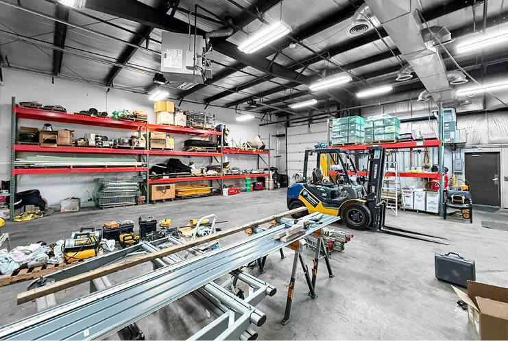 More Photos Of 3300 NW 101st St, Urbandale Warehouse For Lease