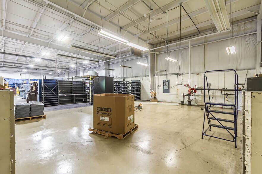 More Photos Of 2081 Division St, Palmyra Manufacturing For Lease