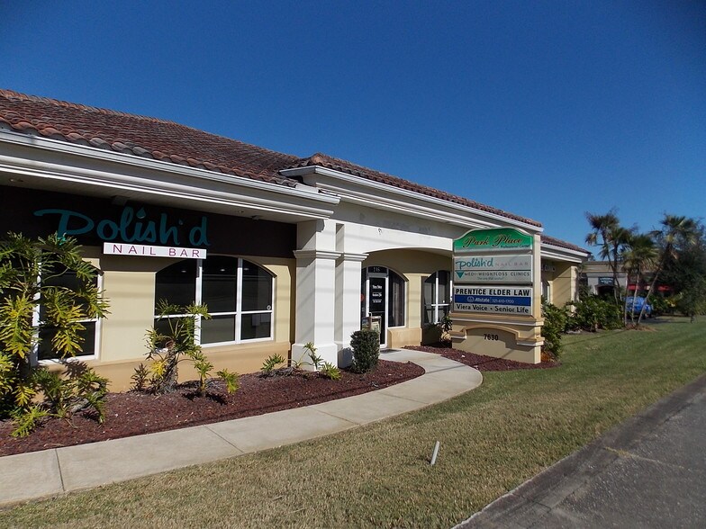 More Photos Of 7630 N Wickham Rd, Melbourne Office For Lease