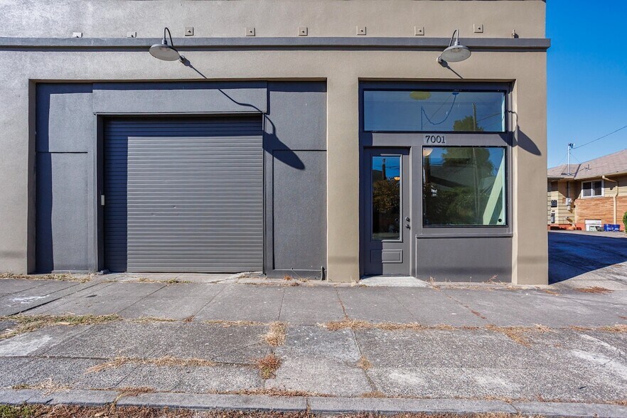 More Photos Of 7001-7013 N Albina Ave, Portland Freestanding For Lease