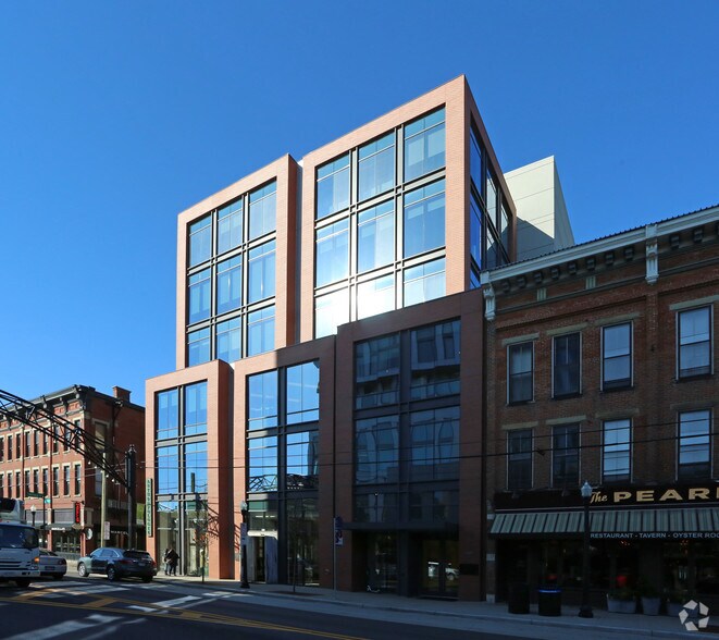 More Photos Of 621-629 N High St, Columbus Loft Creative Space For Lease