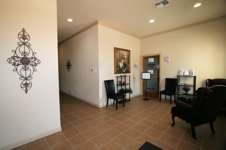 More Photos Of 200 S 14th St, Midlothian Medical For Sale