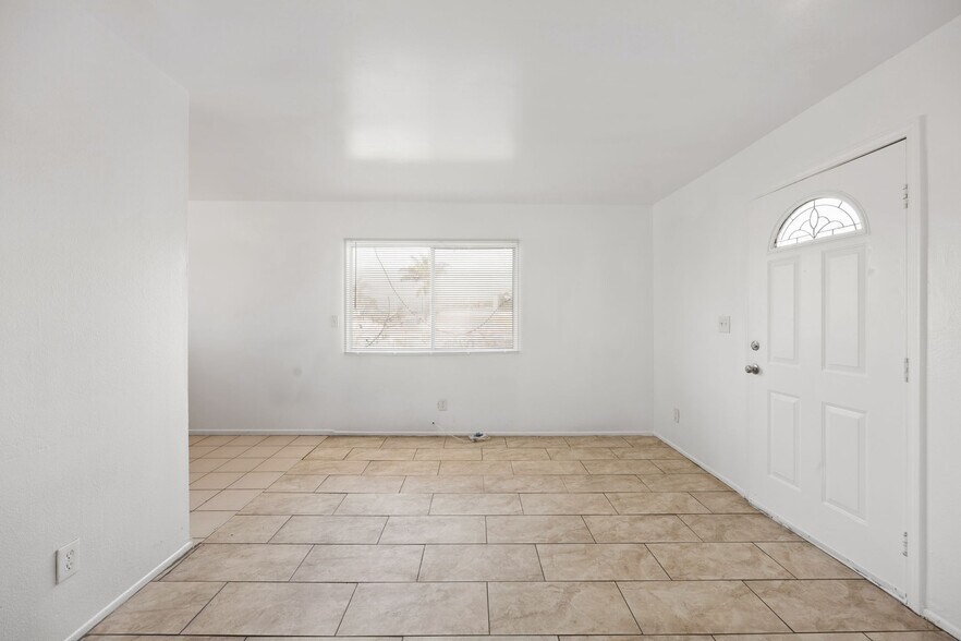 More Photos Of 8925 Broadway, Los Angeles Apartments For Sale