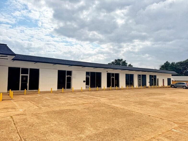 More Photos Of 3900 E 29th St, Bryan Unknown For Lease