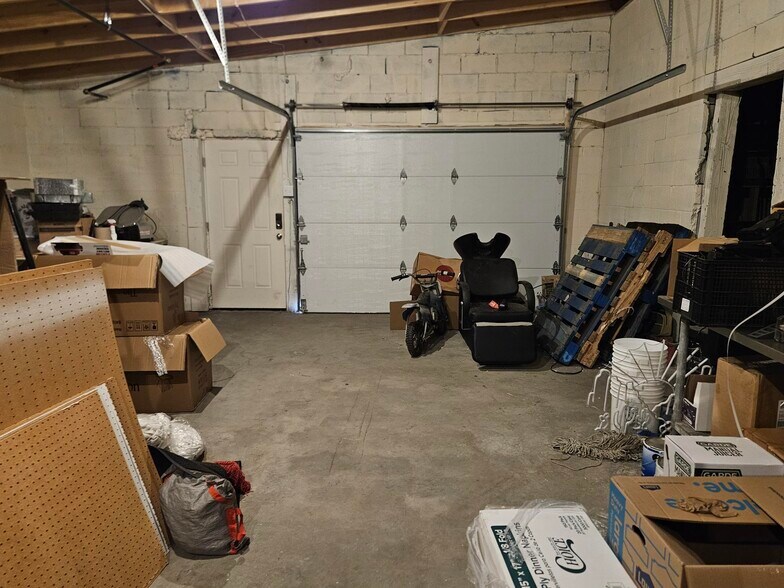 More Photos Of 2314 W Franklin St, Evansville Storefront Retail Residential For Lease