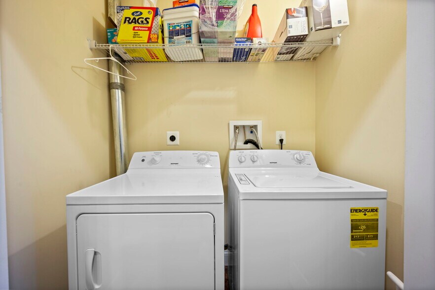 More Photos Of 338 N Charles St, Baltimore Storefront Retail Residential For Sale