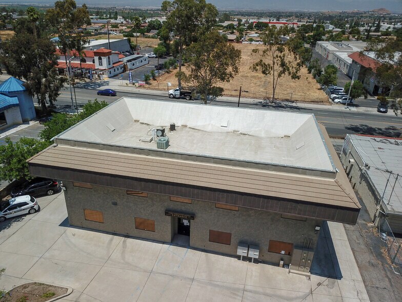 More Photos Of 1344 W 6th St, Corona Office For Sale