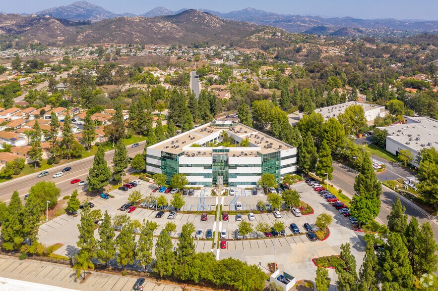 More Photos Of 12396 World Trade Dr, San Diego Medical For Lease