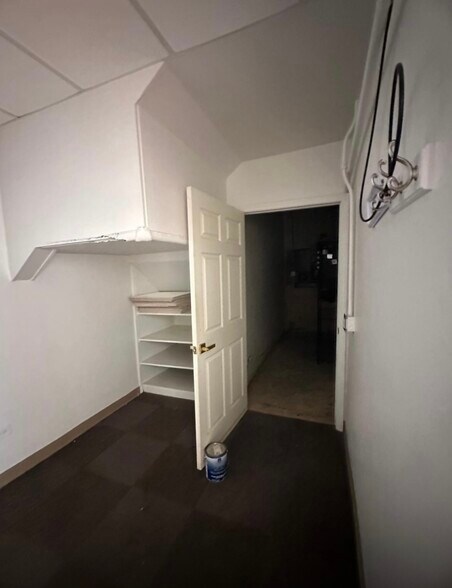 More Photos Of 5200 Bellaire Blvd, Bellaire Unknown For Lease