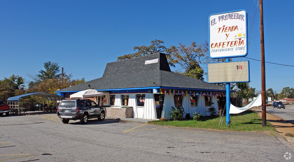 Primary Photo Of 1037 Cedar Lane Rd, Greenville Restaurant For Lease