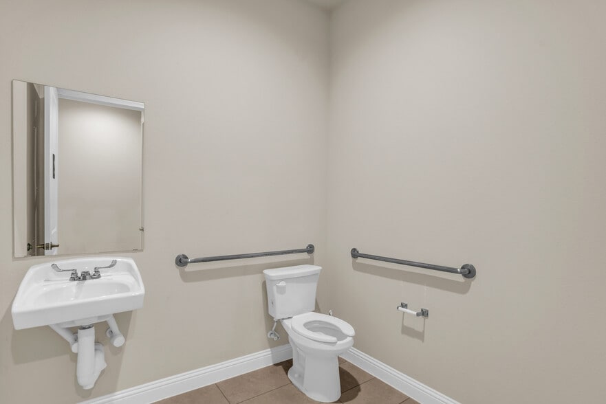 More Photos Of 2601 Little Elm Pky, Little Elm Medical For Lease