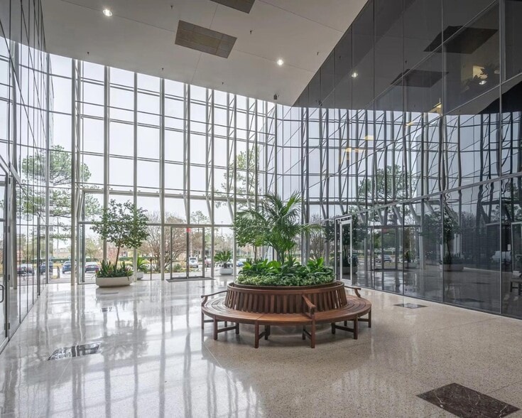 More Photos Of 7915 FM-1960 W, Houston Office For Lease