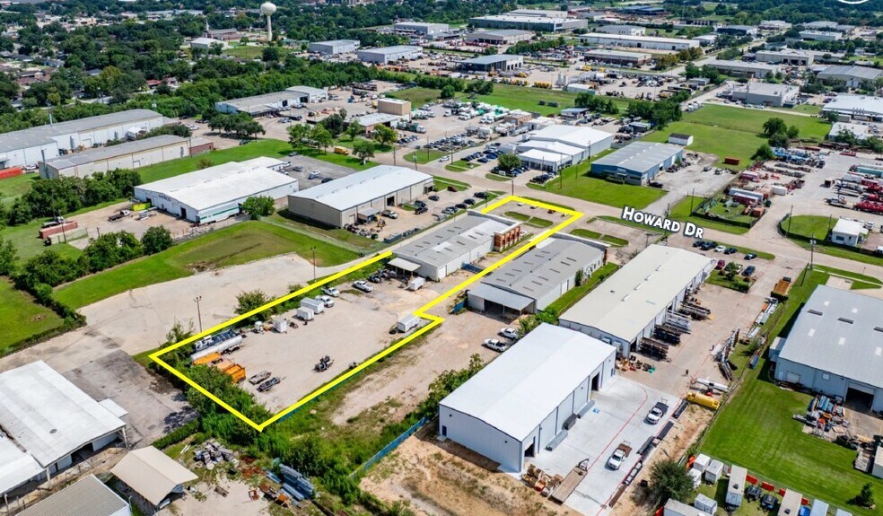 More Photos Of 629 Howard Dr, Deer Park Manufacturing For Lease